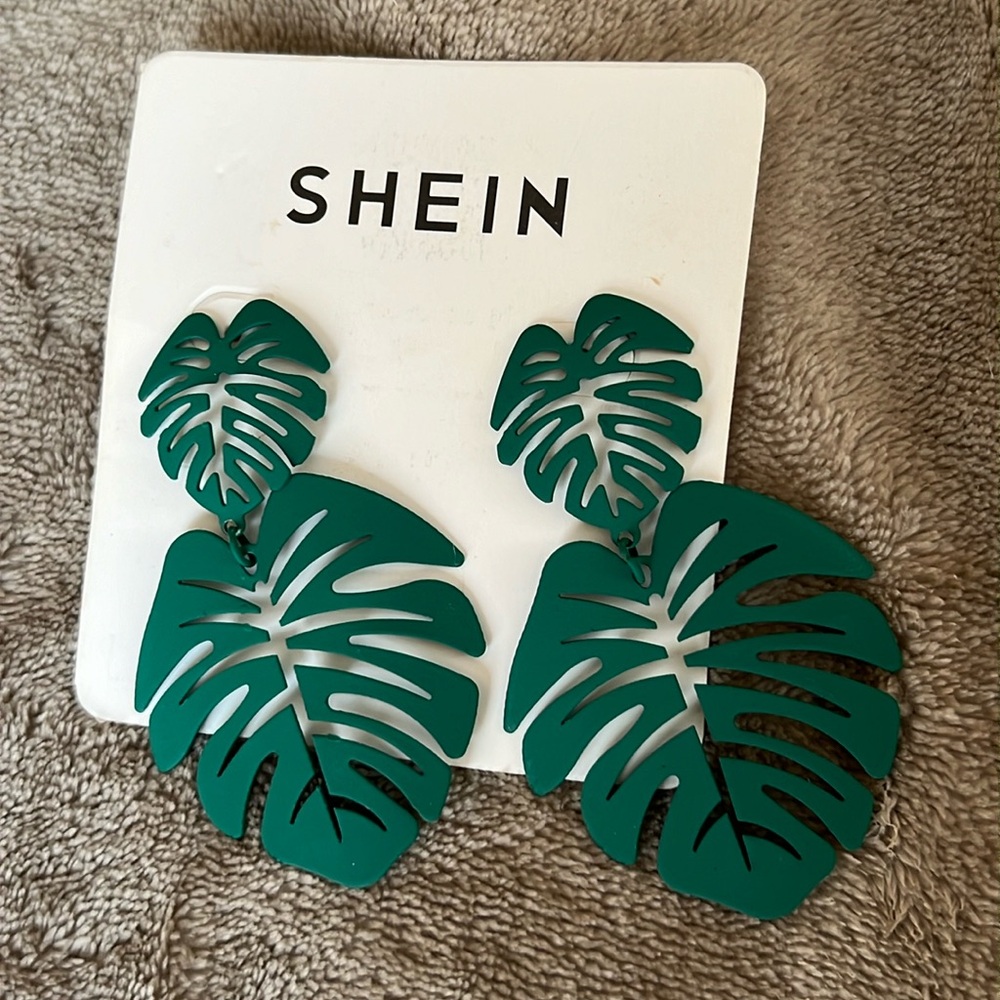 Hollow Out Leaf Drop Earrings One Size